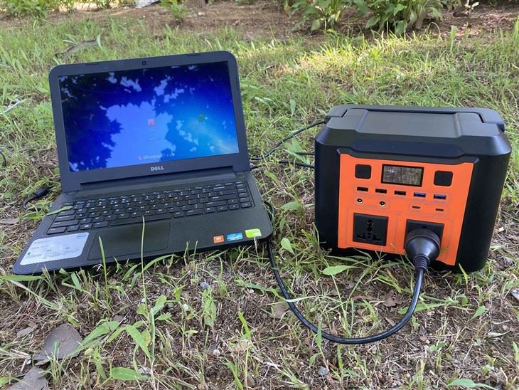 पोर्टेबल बिजली की आपूर्ति 300W