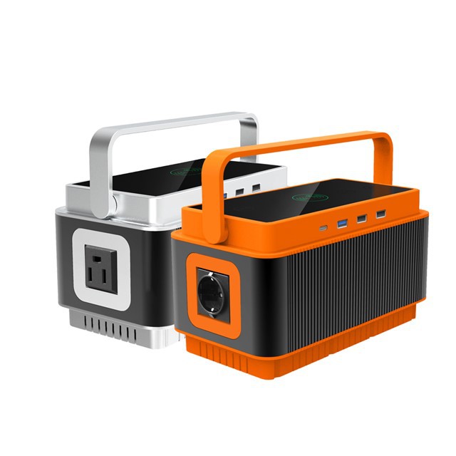 आउटडोर चार्जिंग के लिए पोर्टेबल पावर स्टैयन